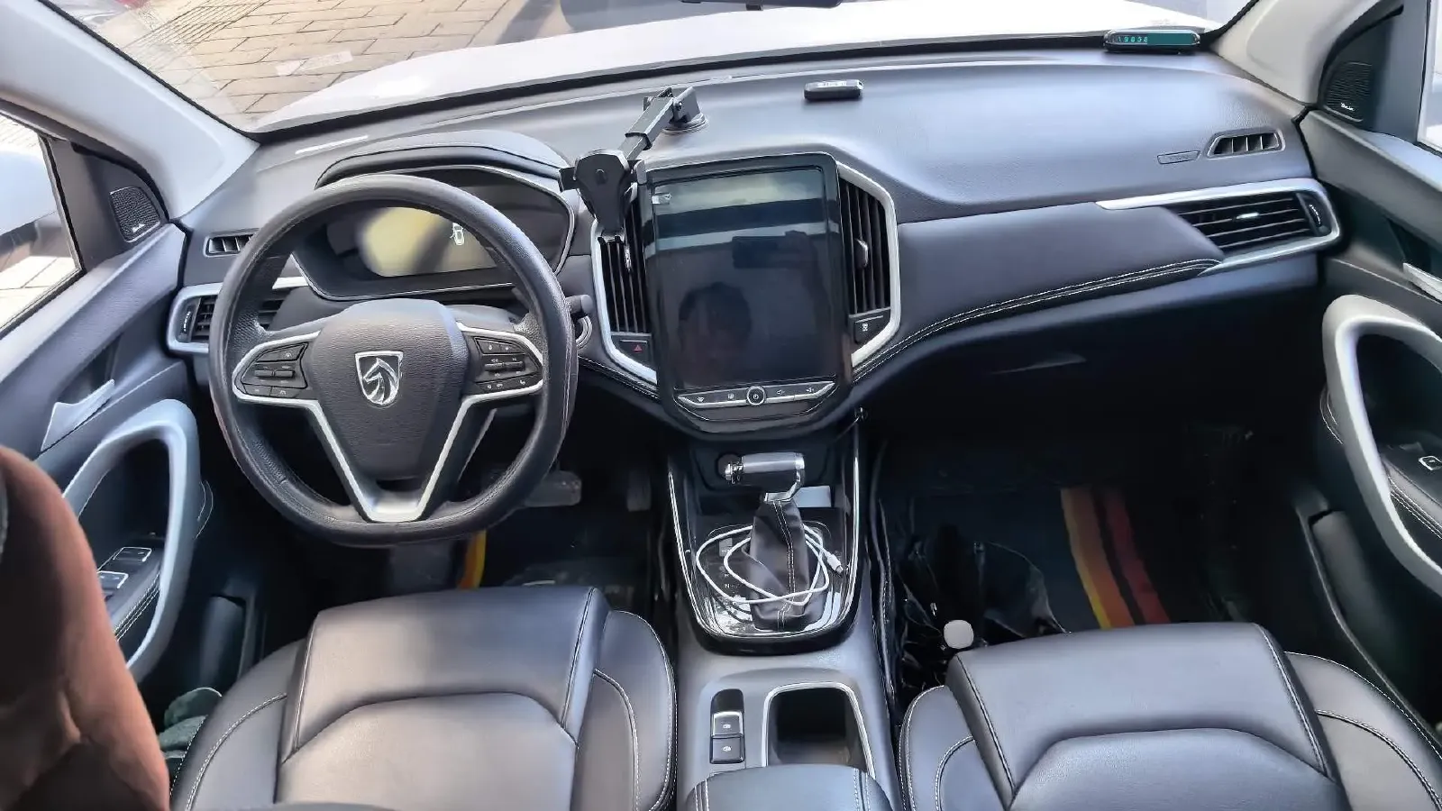 2021 BaoJun 530 1.5T 147HP L4 CVT,autocango,china used car exporter,china ev exporter,chinese used car exporter,chinese used ev exporter