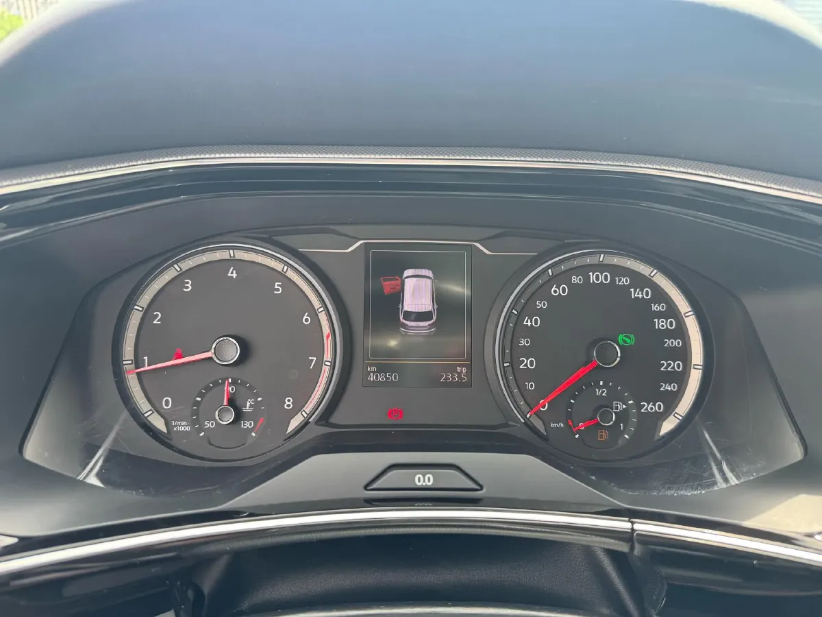 2019 Jeep Cherokee 2.0T 234HP L4 9AT,autocango,china used car exporter,china ev exporter,chinese used car exporter,chinese used ev exporter