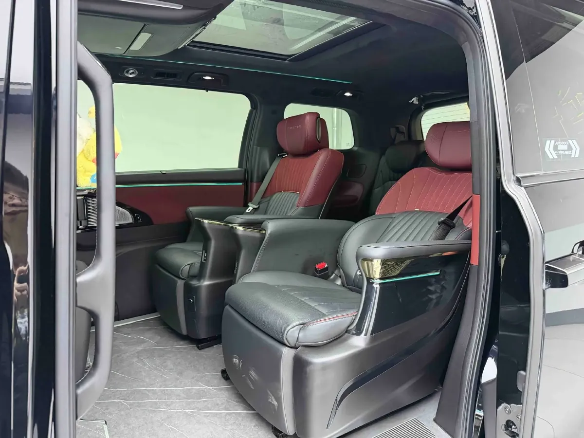 2023 GAC Trumpchi M8 2.0T 252HP L4 8AT,autocango,china used car exporter,china ev exporter,chinese used car exporter,chinese used ev exporter