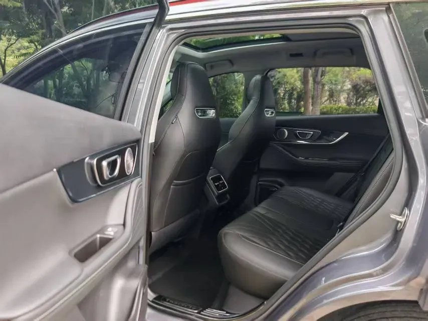 2023 Chery Tiggo 7 Plus 1.6T 197HP L4 7DCT,autocango,china used car exporter,china ev exporter,chinese used car exporter,chinese used ev exporter
