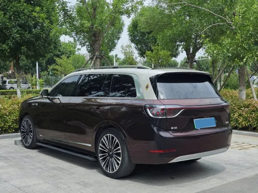 2024 AITO AITO M9 1.5T 152HP L4 REEV 42KWH,autocango,china used car exporter,china ev exporter,chinese used car exporter,chinese used ev exporter