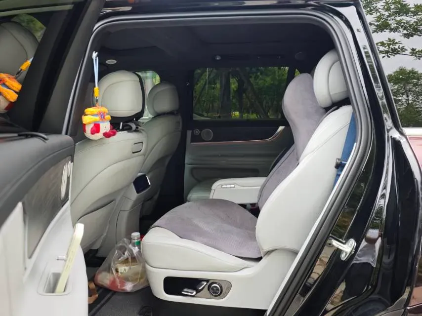 2024 AITO AITO M9 1.5T 152HP L4 REEV 42KWH,autocango,china used car exporter,china ev exporter,chinese used car exporter,chinese used ev exporter