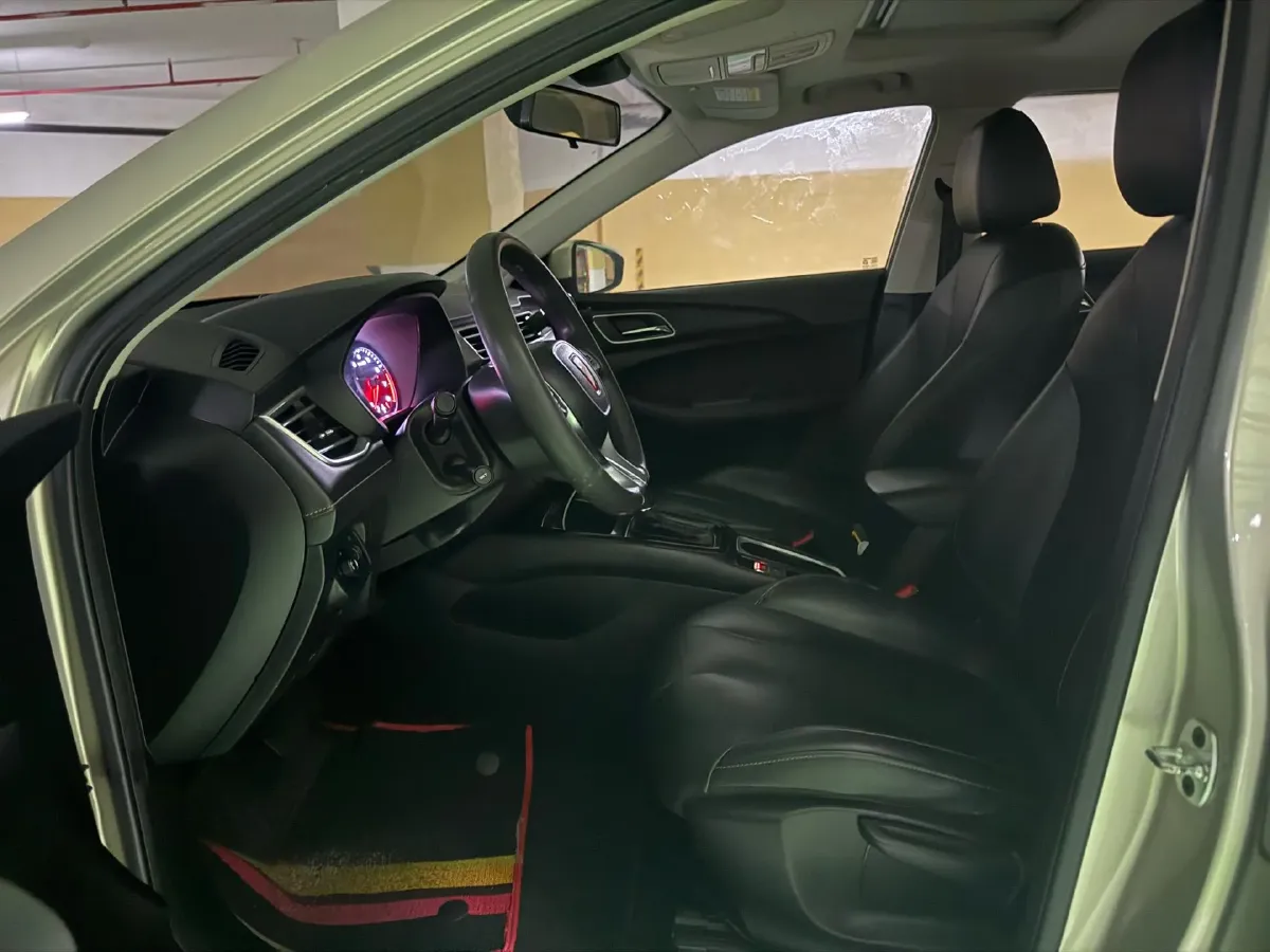 2019 Roewe i5 1.5L 120HP L4 CVT,autocango,china used car exporter,china ev exporter,chinese used car exporter,chinese used ev exporter