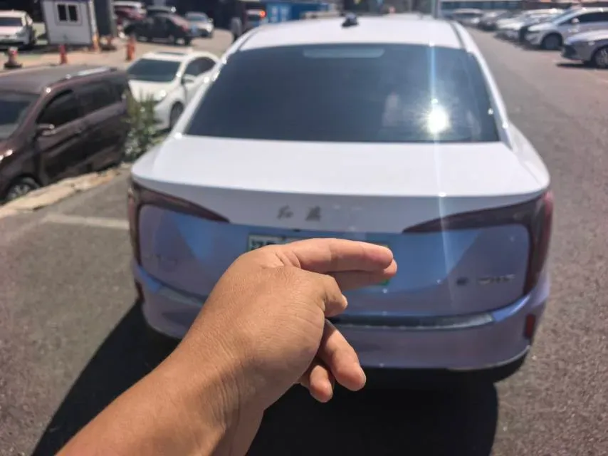 2022 HongQi E-QM5 BEV 54KWH,autocango,china used car exporter,china ev exporter,chinese used car exporter,chinese used ev exporter