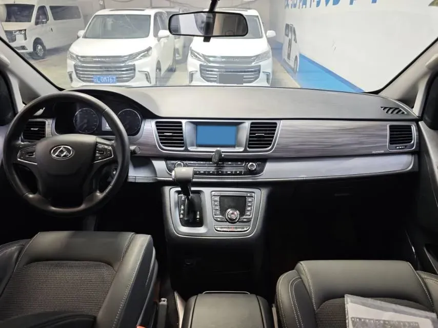 2020 HongQi H5 1.8T 197HP L4 6AT,autocango,china used car exporter,china ev exporter,chinese used car exporter,chinese used ev exporter