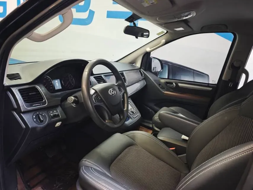 2020 HongQi H5 1.8T 197HP L4 6AT,autocango,china used car exporter,china ev exporter,chinese used car exporter,chinese used ev exporter