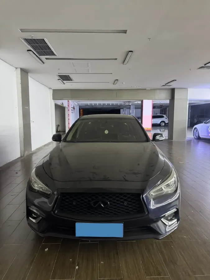2018 Jeep Grand Commander 2.0T 265HP L4 9AT,autocango,china used car exporter,china ev exporter,chinese used car exporter,chinese used ev exporter