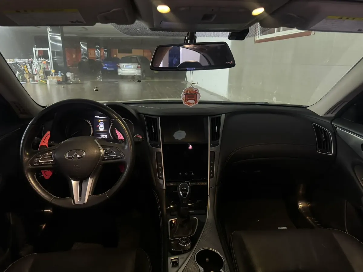 2018 Jeep Grand Commander 2.0T 265HP L4 9AT,autocango,china used car exporter,china ev exporter,chinese used car exporter,chinese used ev exporter
