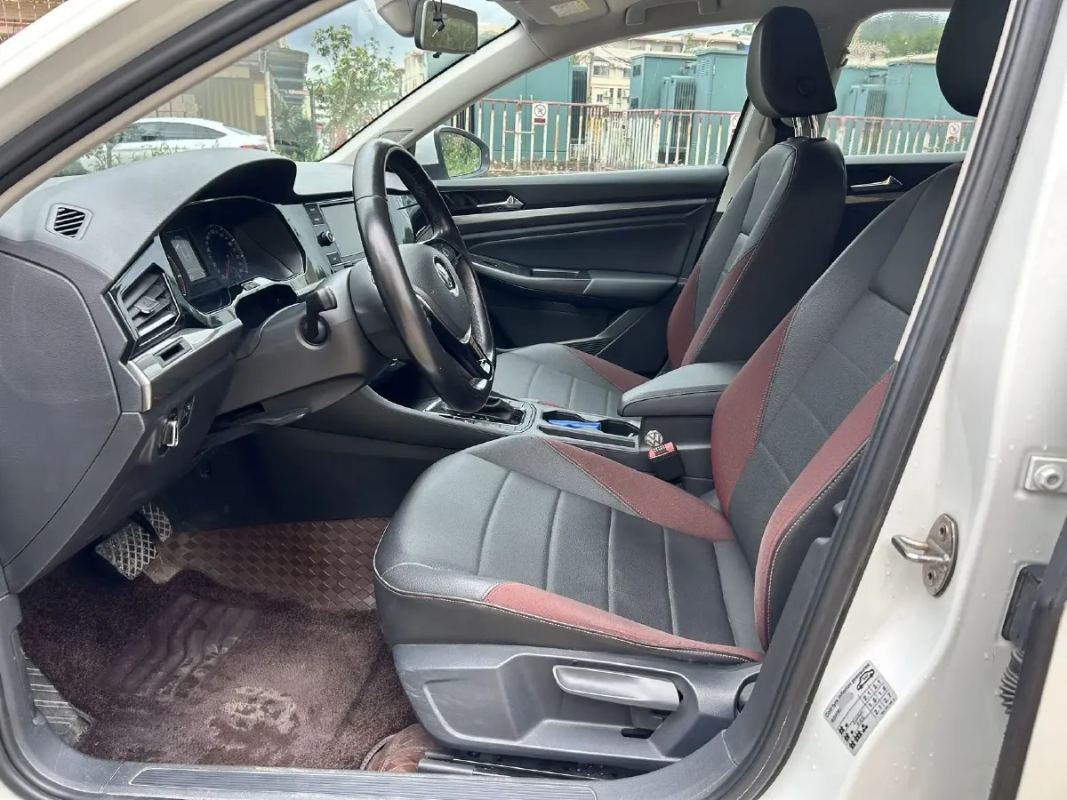 2019 MAXUS T70 2.0T 163HP L4 6AT,autocango,china used car exporter,china ev exporter,chinese used car exporter,chinese used ev exporter