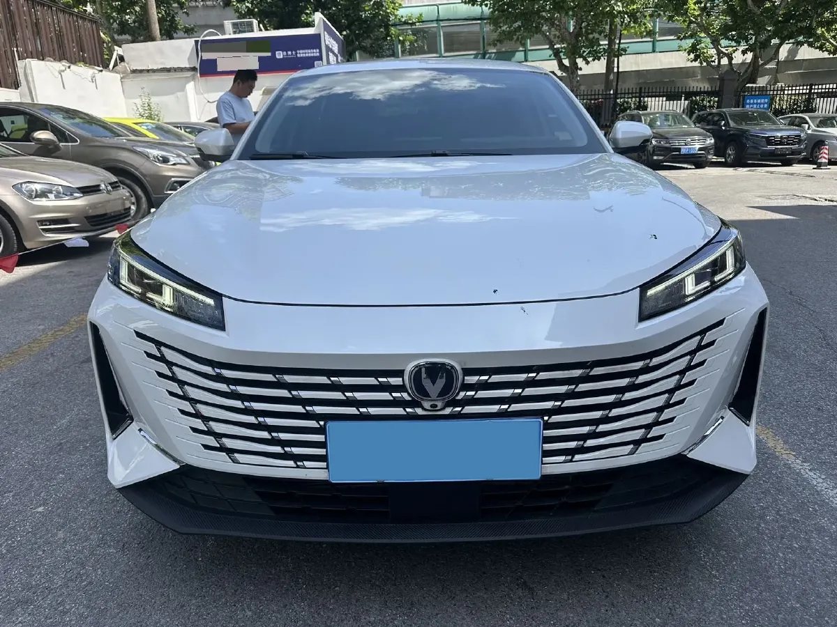 2024 ChangAn Eado 1.5T 170HP L4 7DCT,autocango,china used car exporter,china ev exporter,chinese used car exporter,chinese used ev exporter