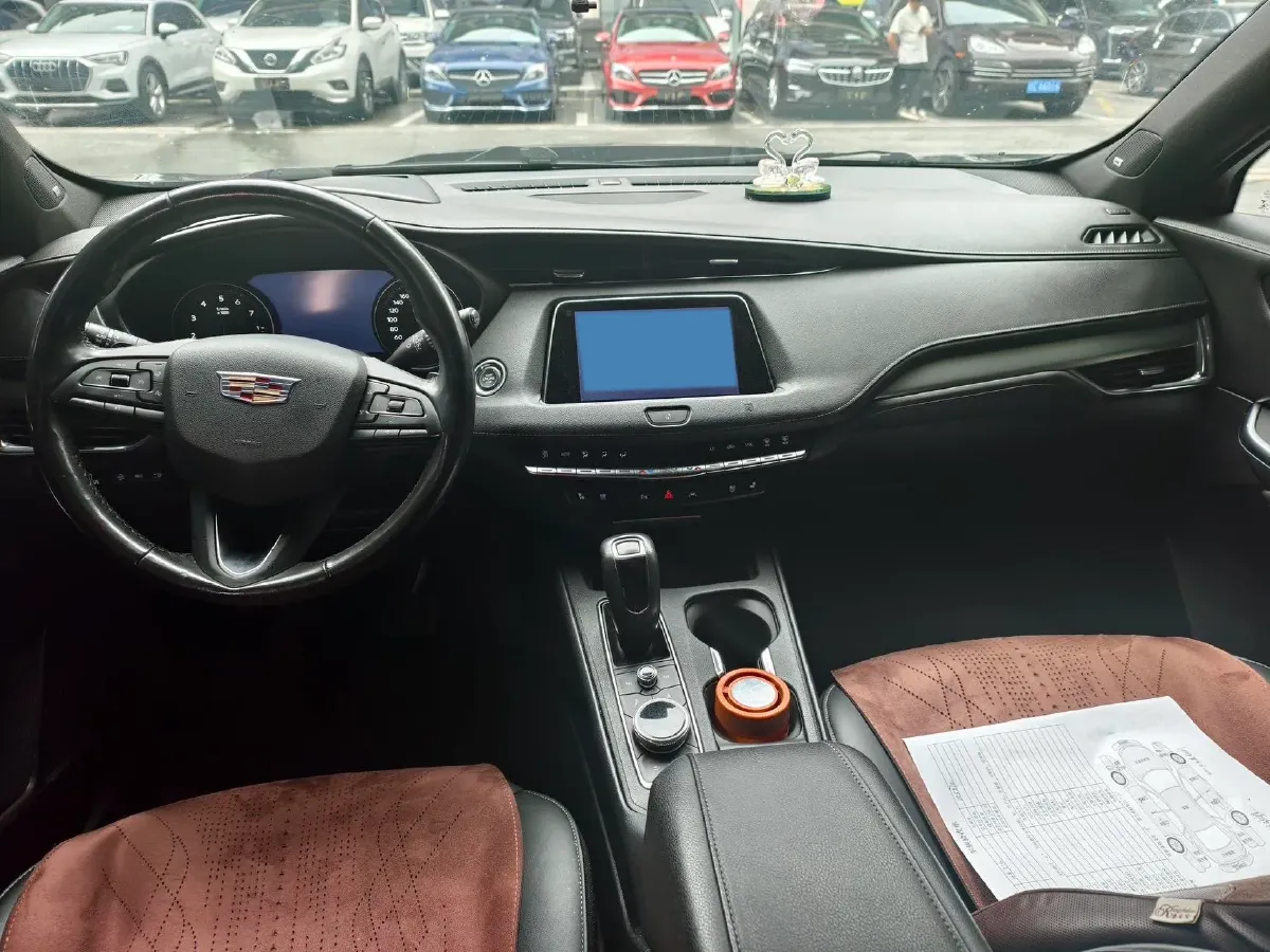2020 Cadillac XT4 2.0T 237HP L4 9AT,autocango,china used car exporter,china ev exporter,chinese used car exporter,chinese used ev exporter