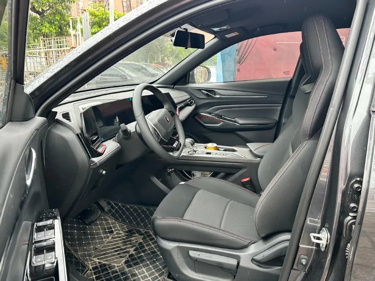2025 ChangAn X5 PLUS 1.5T 188HP L4 7DCT,autocango,china used car exporter,china ev exporter,chinese used car exporter,chinese used ev exporter