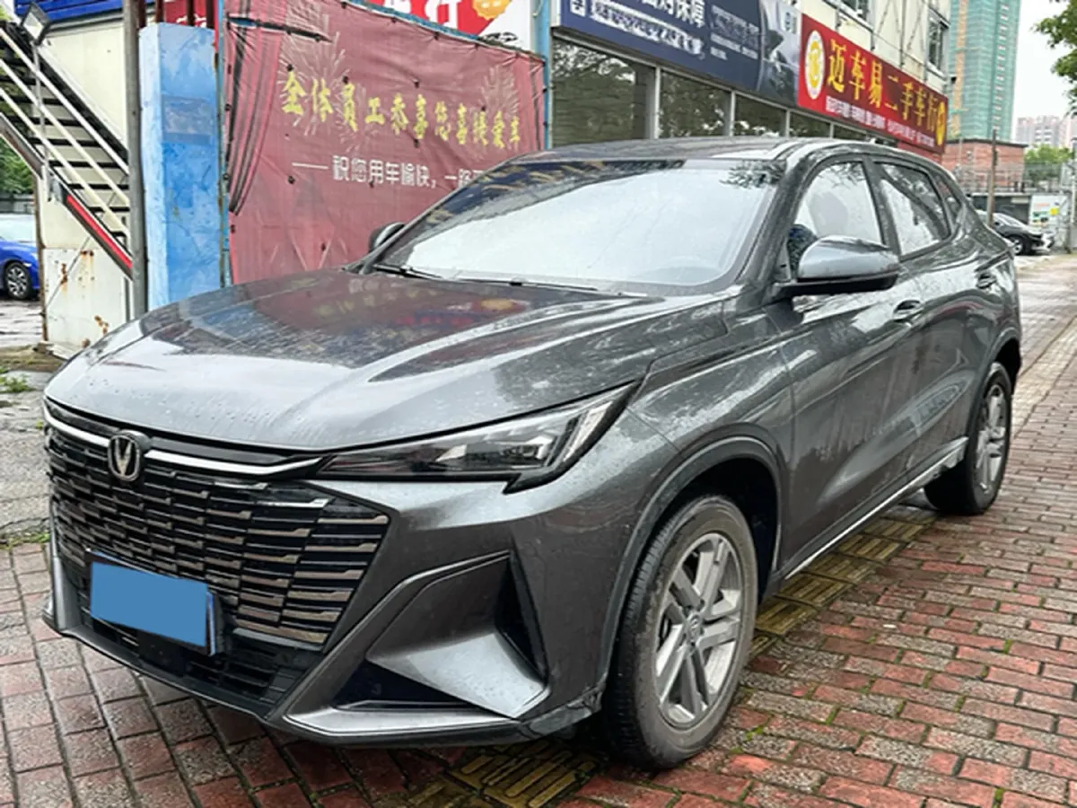 2025 ChangAn X5 PLUS 1.5T 188HP L4 7DCT,autocango,china used car exporter,china ev exporter,chinese used car exporter,chinese used ev exporter
