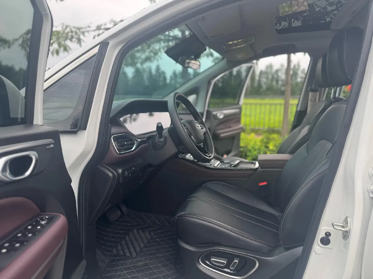 2023 GAC Trumpchi M6 1.5T 177HP L4 7DCT,autocango,china used car exporter,china ev exporter,chinese used car exporter,chinese used ev exporter