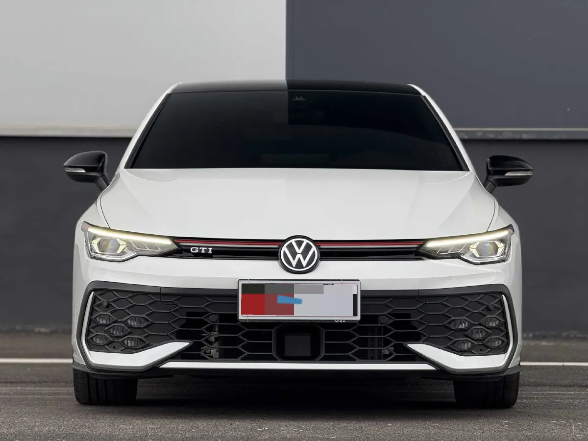 2025 Volkswagen GolfGTI 2.0T 220HP L4 7DCT,autocango,china used car exporter,china ev exporter,chinese used car exporter,chinese used ev exporter