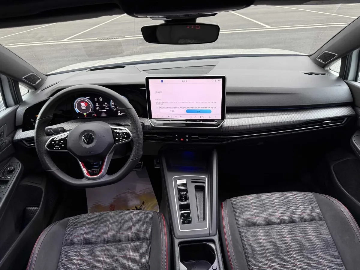 2025 Volkswagen GolfGTI 2.0T 220HP L4 7DCT,autocango,china used car exporter,china ev exporter,chinese used car exporter,chinese used ev exporter