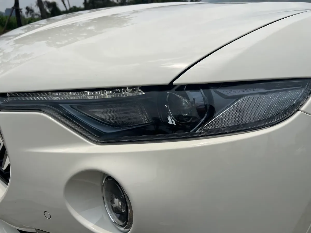 2022 Maserati Levante 2.0T 330HP L4 8AT,autocango,china used car exporter,china ev exporter,chinese used car exporter,chinese used ev exporter