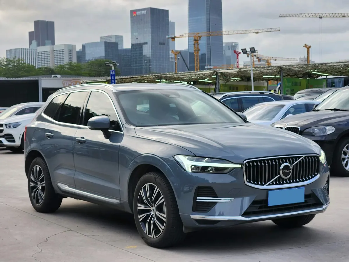 2022 Volvo XC60 2.0T 250HP L4 8AT,autocango,china used car exporter,china ev exporter,chinese used car exporter,chinese used ev exporter