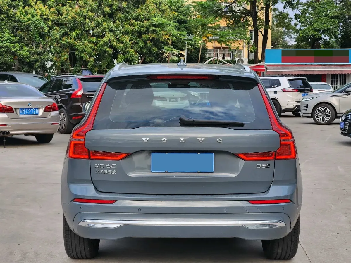 2022 Volvo XC60 2.0T 250HP L4 8AT,autocango,china used car exporter,china ev exporter,chinese used car exporter,chinese used ev exporter