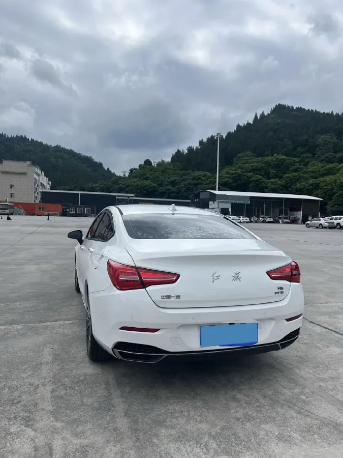2020 HongQi H5 1.5T 169HP L4 7DCT,autocango,china used car exporter,china ev exporter,chinese used car exporter,chinese used ev exporter