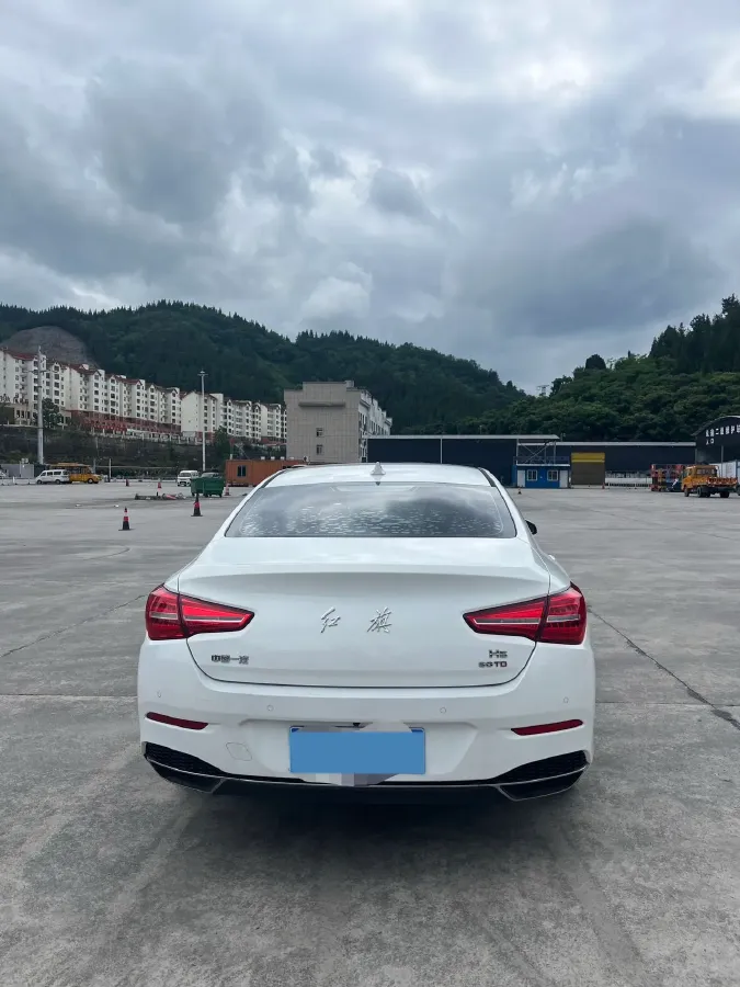 2020 HongQi H5 1.5T 169HP L4 7DCT,autocango,china used car exporter,china ev exporter,chinese used car exporter,chinese used ev exporter