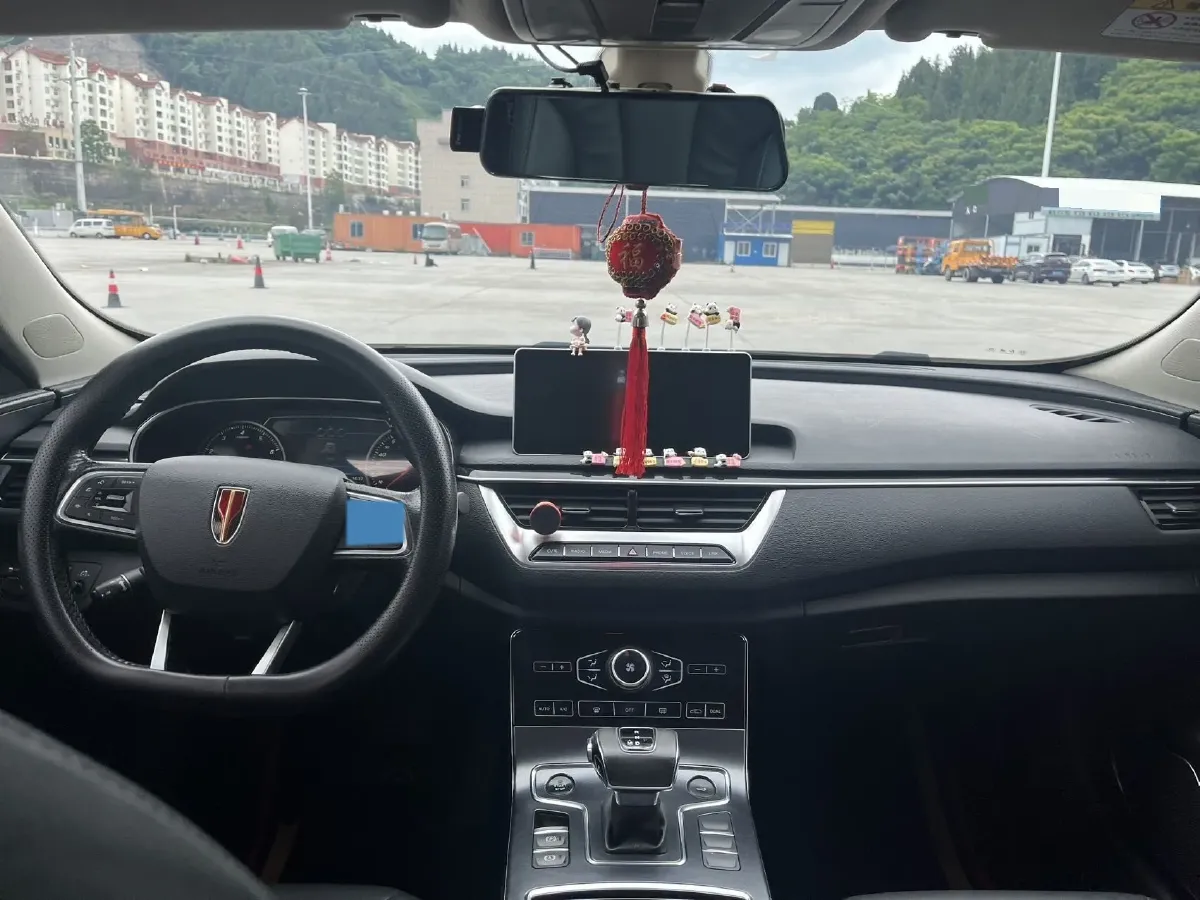 2020 HongQi H5 1.5T 169HP L4 7DCT,autocango,china used car exporter,china ev exporter,chinese used car exporter,chinese used ev exporter
