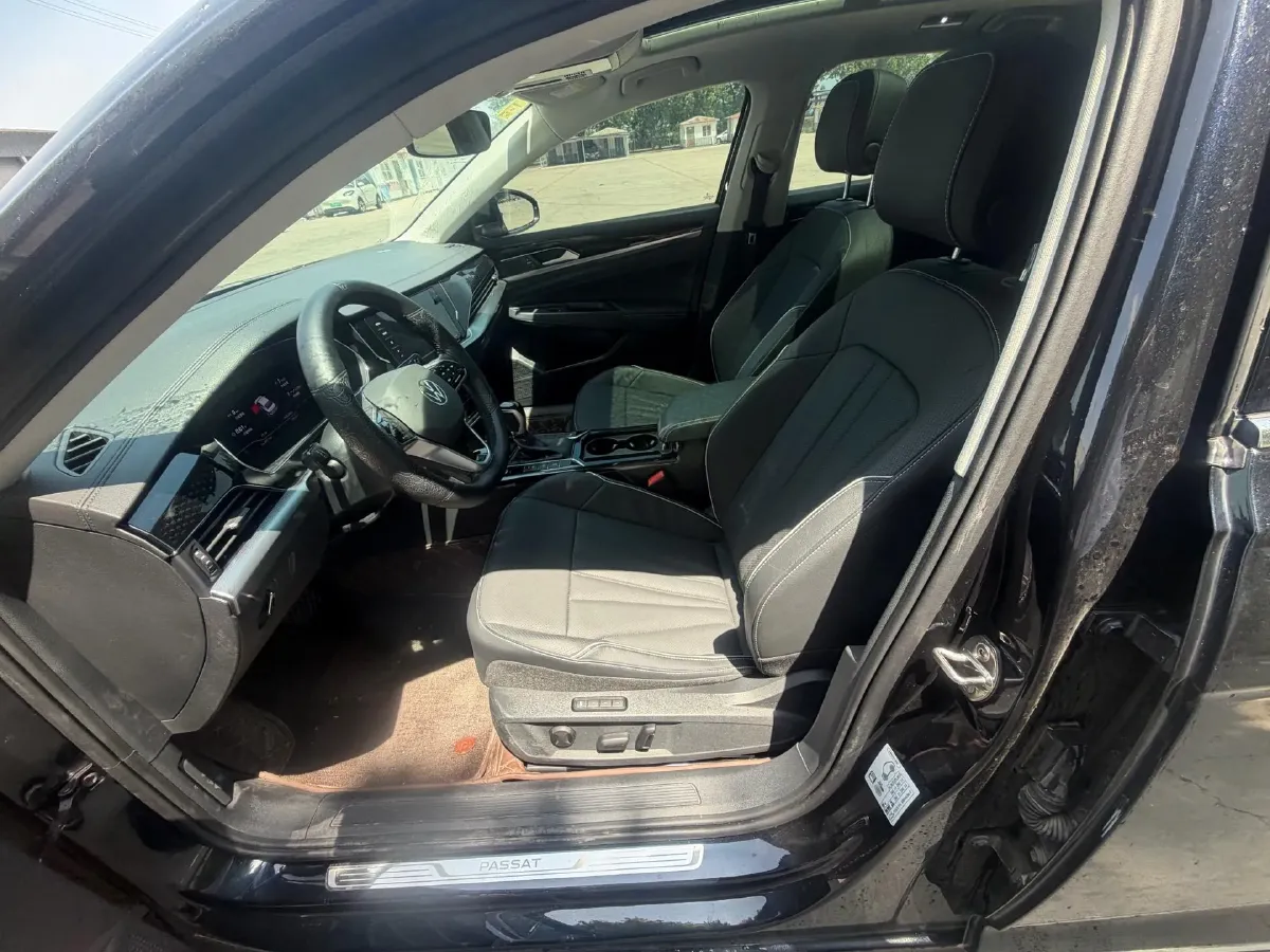 2024 Volkswagen Passat 2.0T 220HP L4 7DCT,autocango,china used car exporter,china ev exporter,chinese used car exporter,chinese used ev exporter