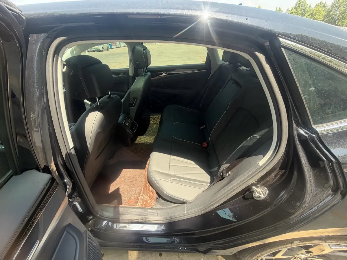 2024 Volkswagen Passat 2.0T 220HP L4 7DCT,autocango,china used car exporter,china ev exporter,chinese used car exporter,chinese used ev exporter