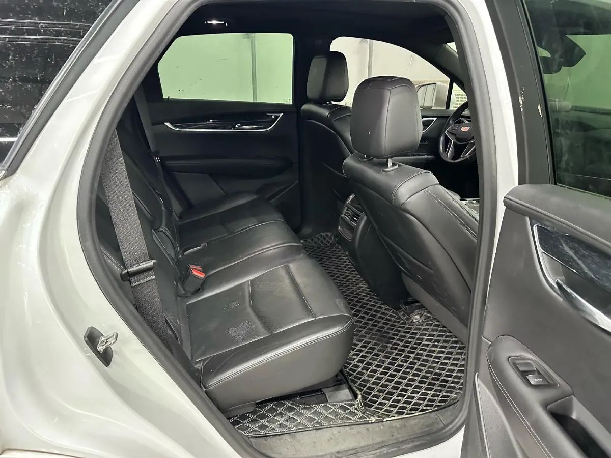 2020 Cadillac XT5 2.0T 241HP L4 9AT,autocango,china used car exporter,china ev exporter,chinese used car exporter,chinese used ev exporter