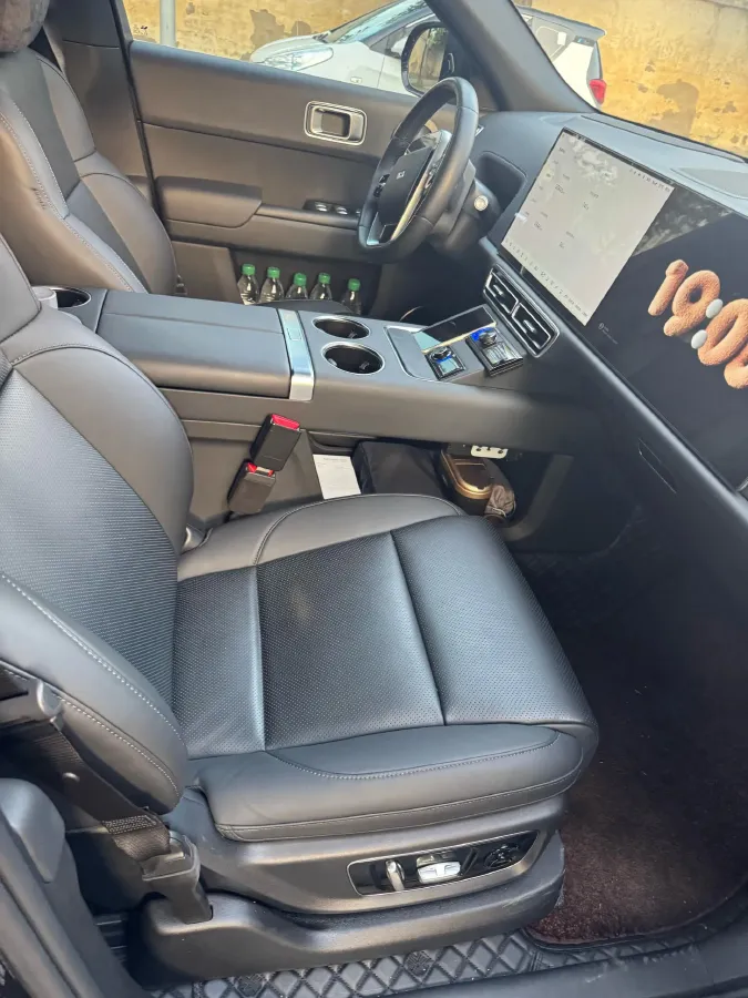 2024 Li L9 Range Extended 154HP REEV 52.3KWH,autocango,china used car exporter,china ev exporter,chinese used car exporter,chinese used ev exporter