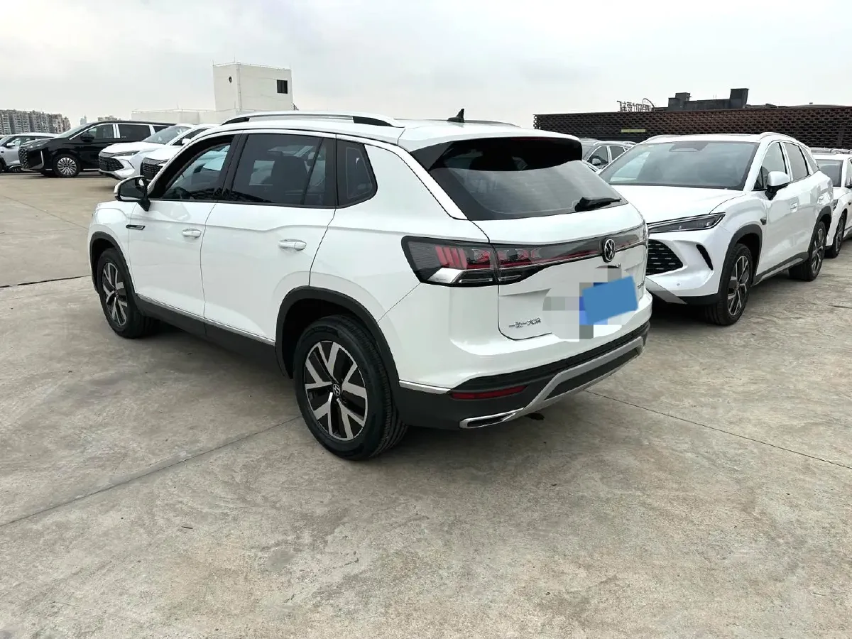 2024 Volkswagen Tayron 2.0T 186HP L4 7DCT,autocango,china used car exporter,china ev exporter,chinese used car exporter,chinese used ev exporter
