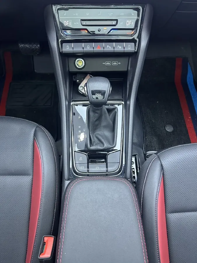 2024 Skoda Karoq 1.4T 150HP L4 7DCT,autocango,china used car exporter,china ev exporter,chinese used car exporter,chinese used ev exporter