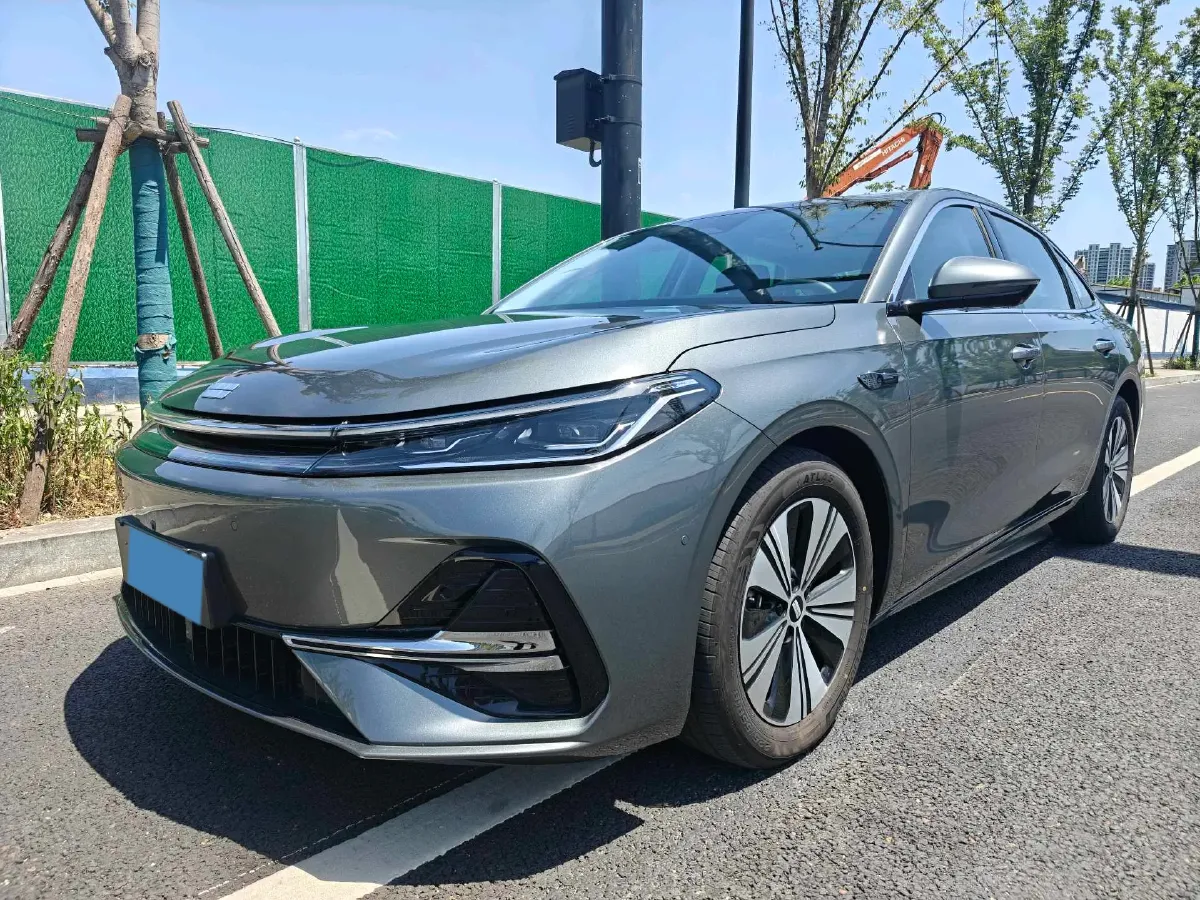 2025 Geely Galaxy A7 1.5L 112HP L4 1DHT PHEV,autocango,china used car exporter,china ev exporter,chinese used car exporter,chinese used ev exporter