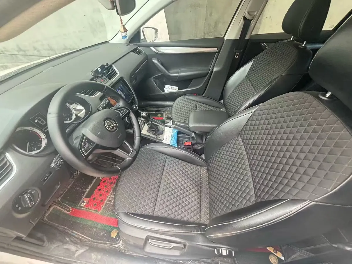 2019 Skoda Octavia 1.2T 116HP L4 7DCT,autocango,china used car exporter,china ev exporter,chinese used car exporter,chinese used ev exporter