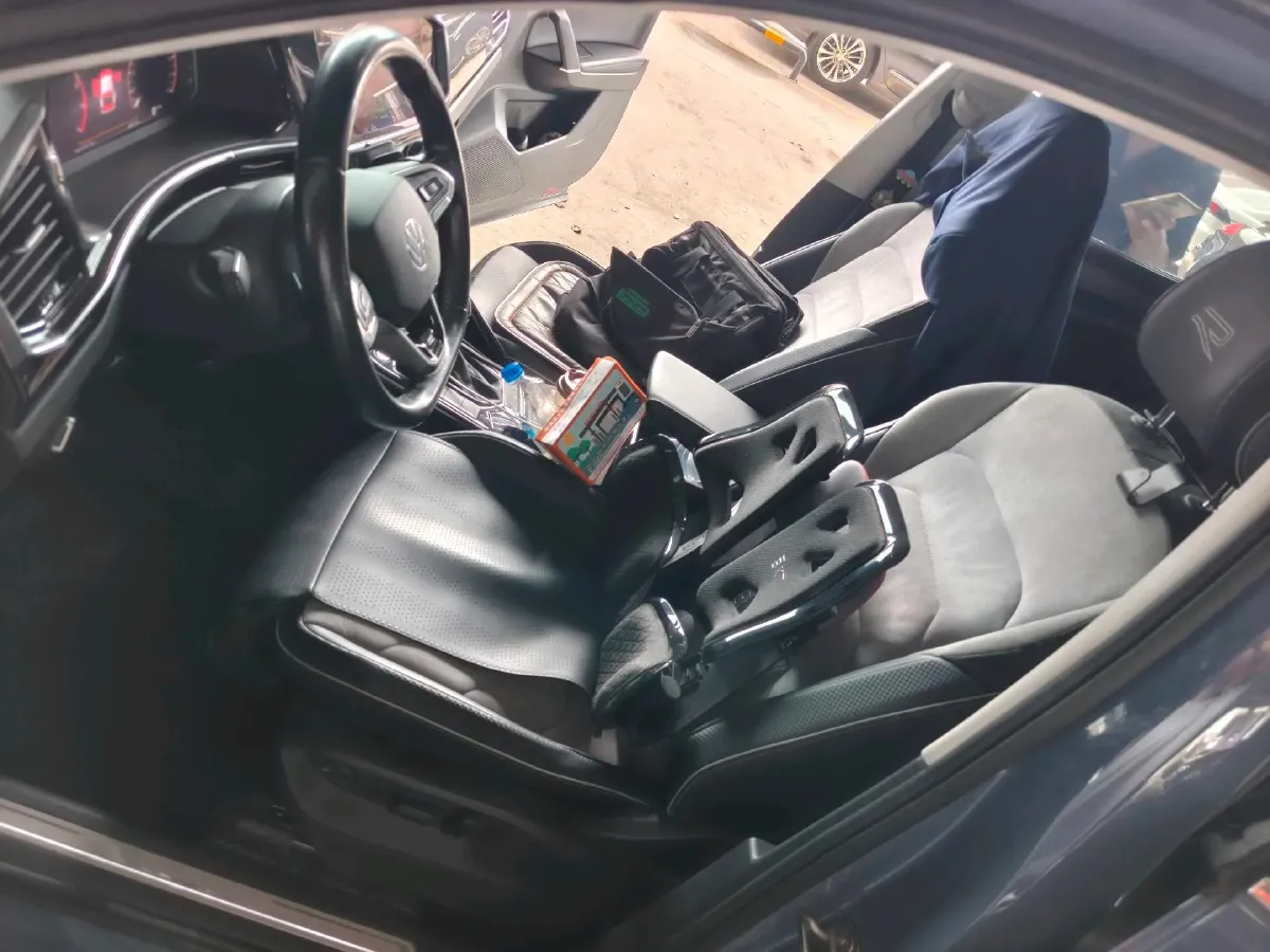 2020 Volkswagen Tayron X 2.0T 186HP L4 7DCT,autocango,china used car exporter,china ev exporter,chinese used car exporter,chinese used ev exporter