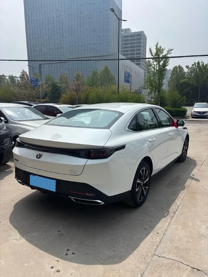 2025 ChangAn Eado 1.5T 192HP L4 7DCT,autocango,china used car exporter,china ev exporter,chinese used car exporter,chinese used ev exporter