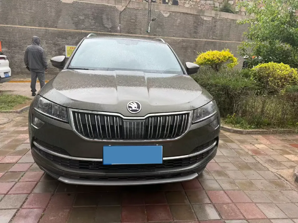 2020 Skoda Karoq 1.4T 150HP L4 7DCT,autocango,china used car exporter,china ev exporter,chinese used car exporter,chinese used ev exporter