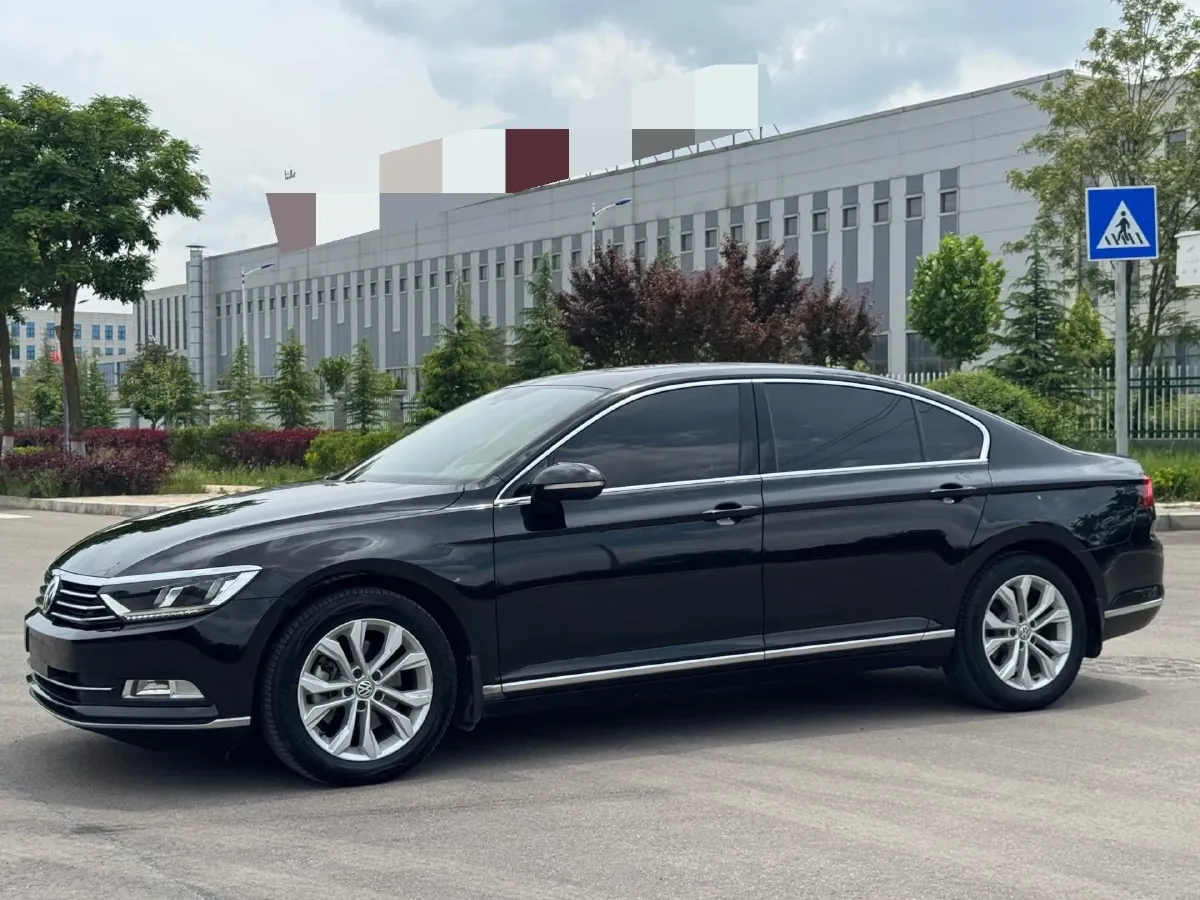2018 Volkswagen Magotan 1.8T 180HP L4 7DCT,autocango,china used car exporter,china ev exporter,chinese used car exporter,chinese used ev exporter