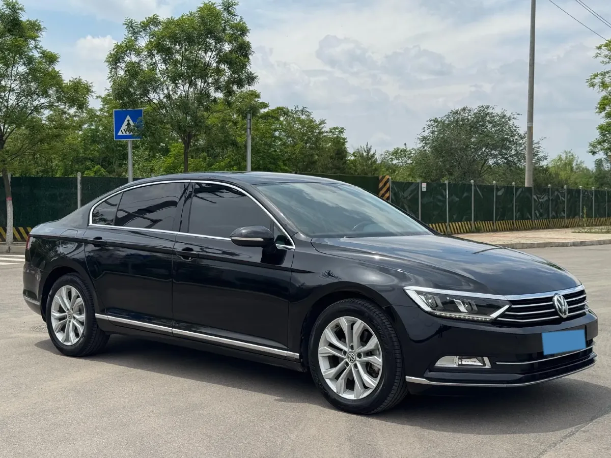 2018 Volkswagen Magotan 1.8T 180HP L4 7DCT,autocango,china used car exporter,china ev exporter,chinese used car exporter,chinese used ev exporter