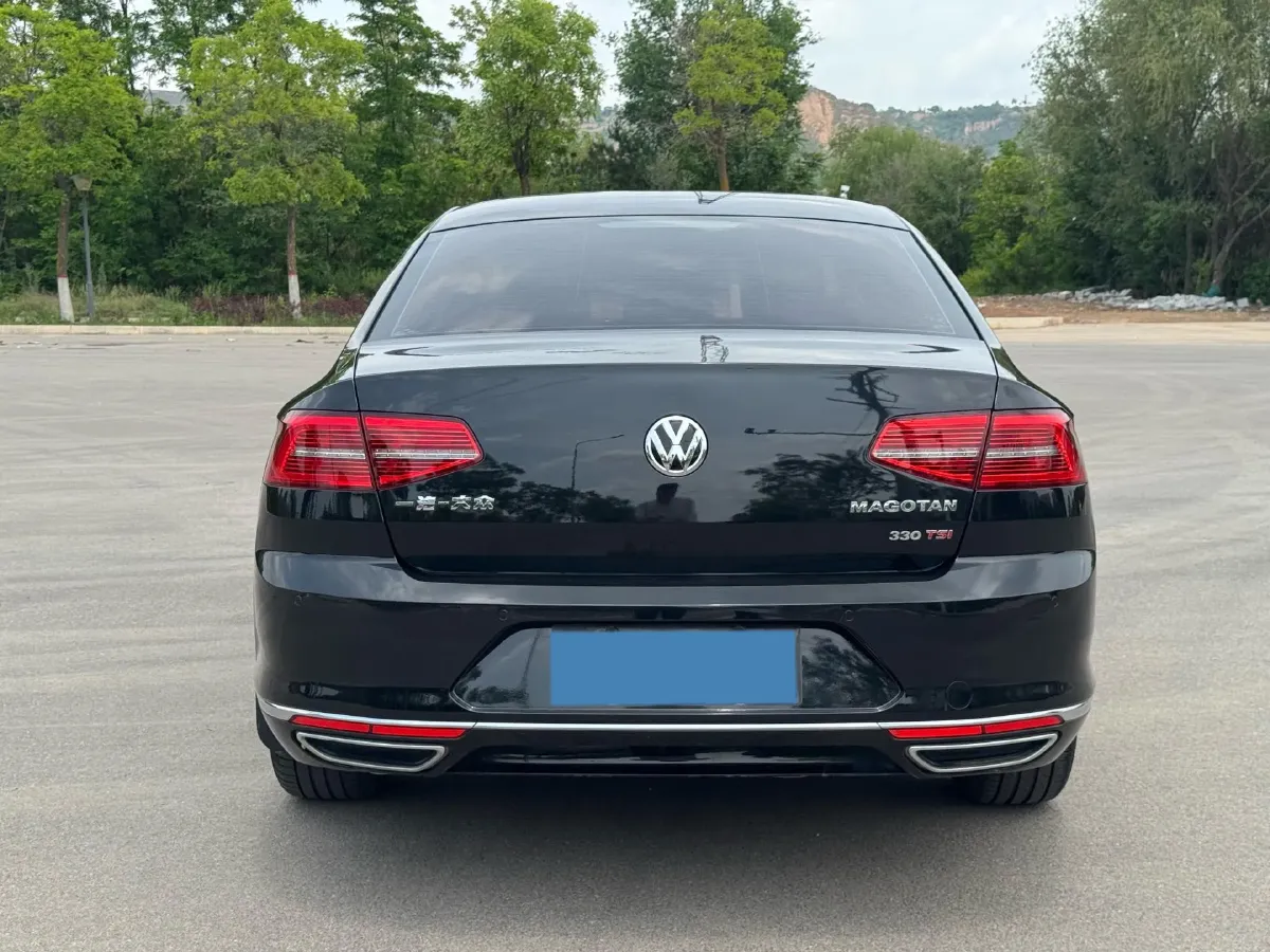 2018 Volkswagen Magotan 1.8T 180HP L4 7DCT,autocango,china used car exporter,china ev exporter,chinese used car exporter,chinese used ev exporter