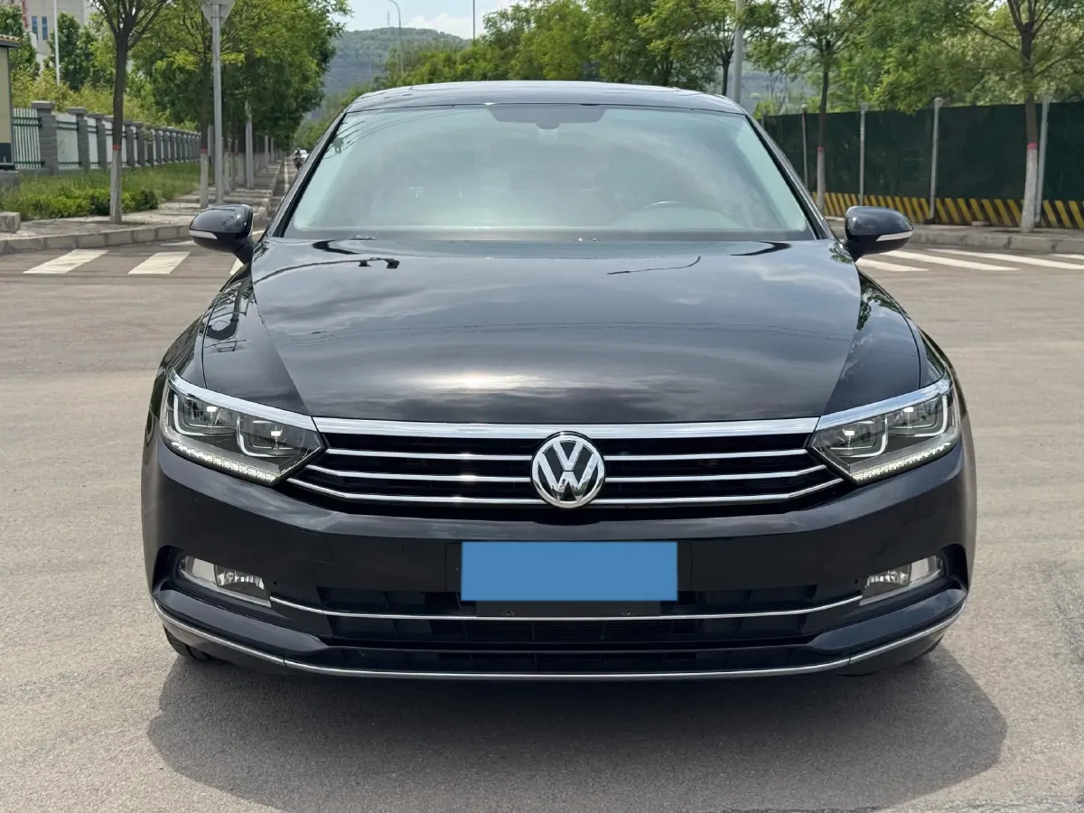 2018 Volkswagen Magotan 1.8T 180HP L4 7DCT,autocango,china used car exporter,china ev exporter,chinese used car exporter,chinese used ev exporter