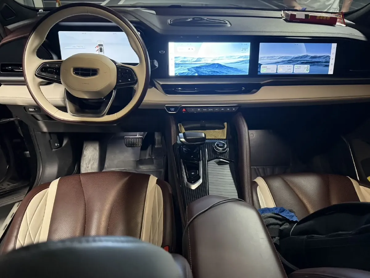 2021 Geely Monjaro 2.0T 218HP L4 7DCT,autocango,china used car exporter,china ev exporter,chinese used car exporter,chinese used ev exporter