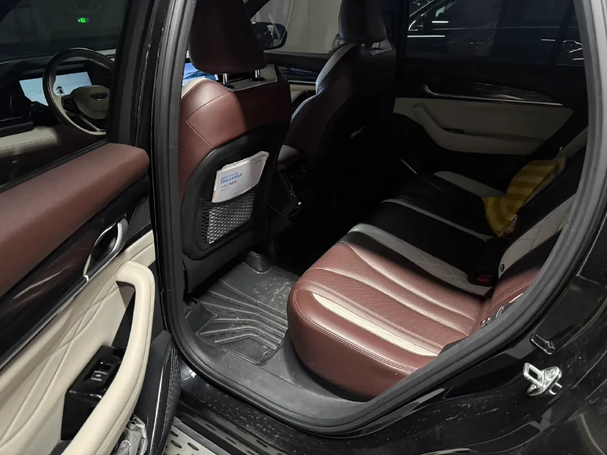 2021 Geely Monjaro 2.0T 218HP L4 7DCT,autocango,china used car exporter,china ev exporter,chinese used car exporter,chinese used ev exporter