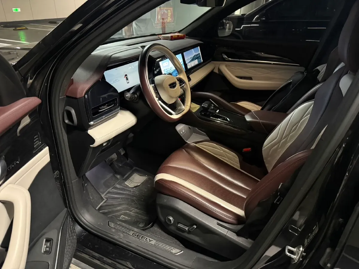 2021 Geely Monjaro 2.0T 218HP L4 7DCT,autocango,china used car exporter,china ev exporter,chinese used car exporter,chinese used ev exporter