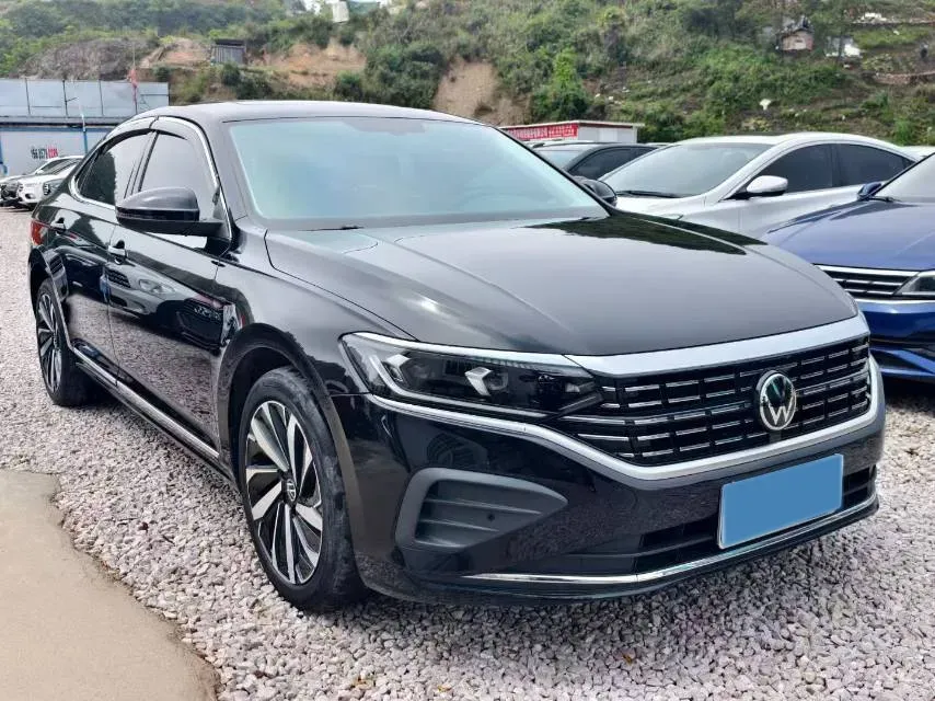 2024 Volkswagen Passat 2.0T 220HP L4 7DCT,autocango,china used car exporter,china ev exporter,chinese used car exporter,chinese used ev exporter