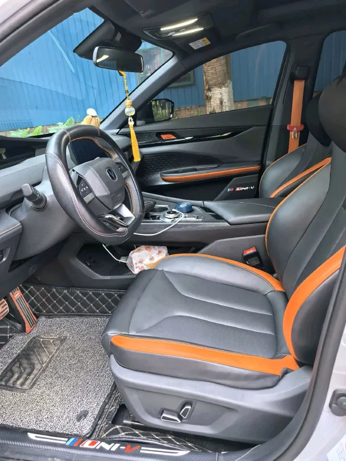 2023 ChangAn UNI-V 1.5T 188HP L4 7DCT,autocango,china used car exporter,china ev exporter,chinese used car exporter,chinese used ev exporter