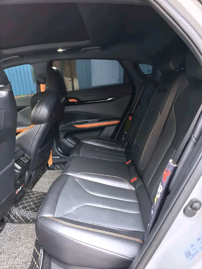 2023 ChangAn UNI-V 1.5T 188HP L4 7DCT,autocango,china used car exporter,china ev exporter,chinese used car exporter,chinese used ev exporter