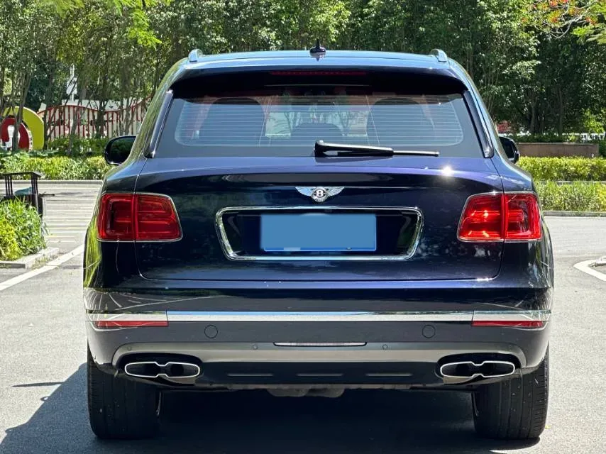 2018 Bentley Bentayga 4.0T 550HP V8 8AT,autocango,china used car exporter,china ev exporter,chinese used car exporter,chinese used ev exporter
