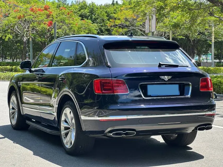 2018 Bentley Bentayga 4.0T 550HP V8 8AT,autocango,china used car exporter,china ev exporter,chinese used car exporter,chinese used ev exporter