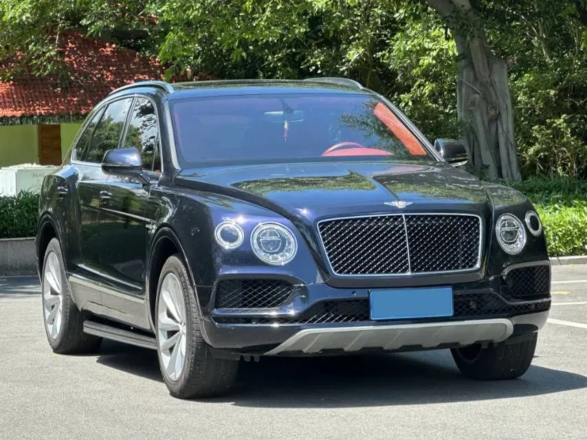2018 Bentley Bentayga 4.0T 550HP V8 8AT,autocango,china used car exporter,china ev exporter,chinese used car exporter,chinese used ev exporter